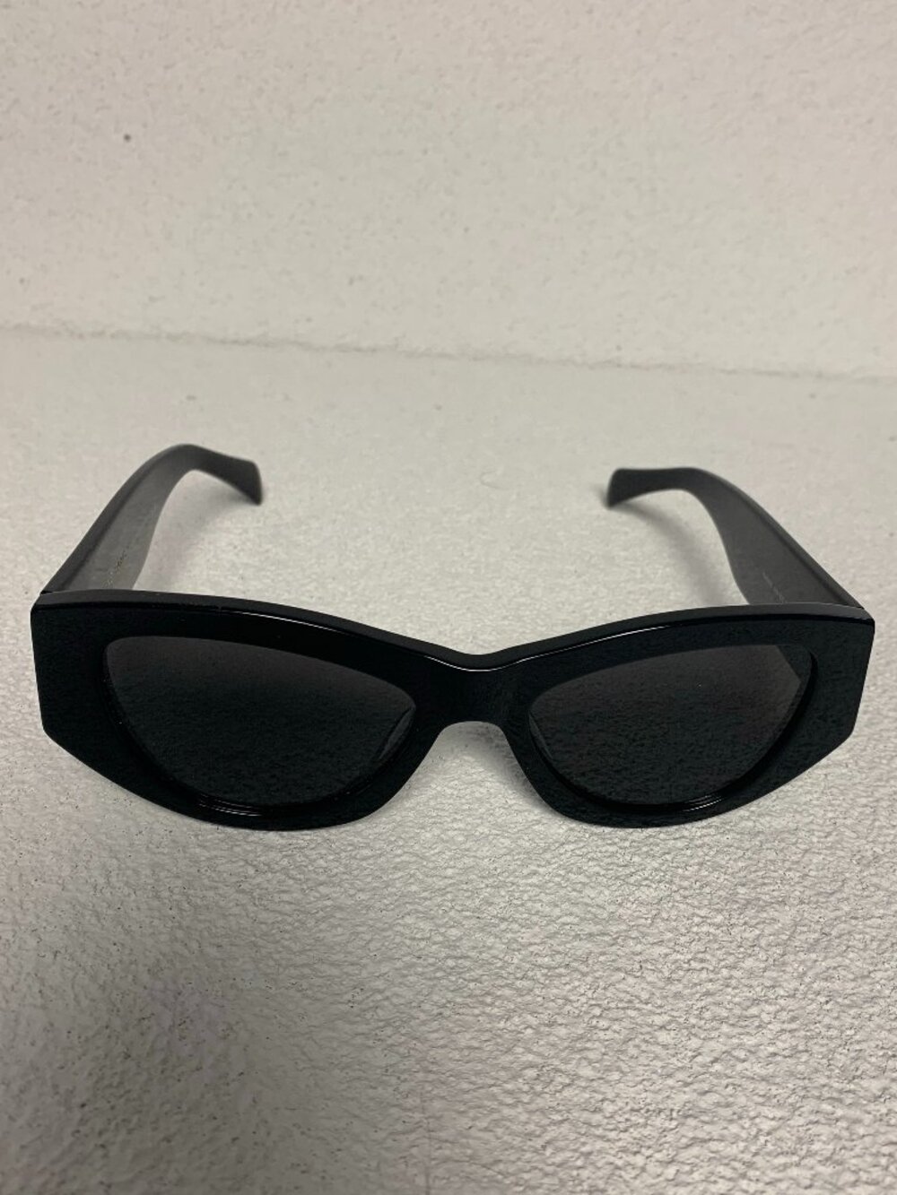 Celine Triomphe Sunglasses CL40308U - Picture 6 of 6